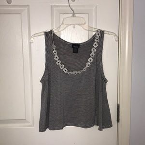 black and white crop top